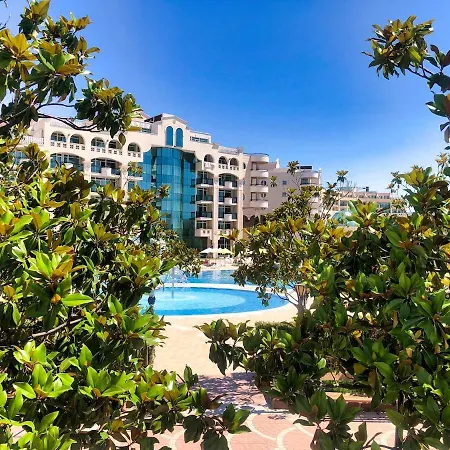 Beach, Sea View, Location Апартаменти